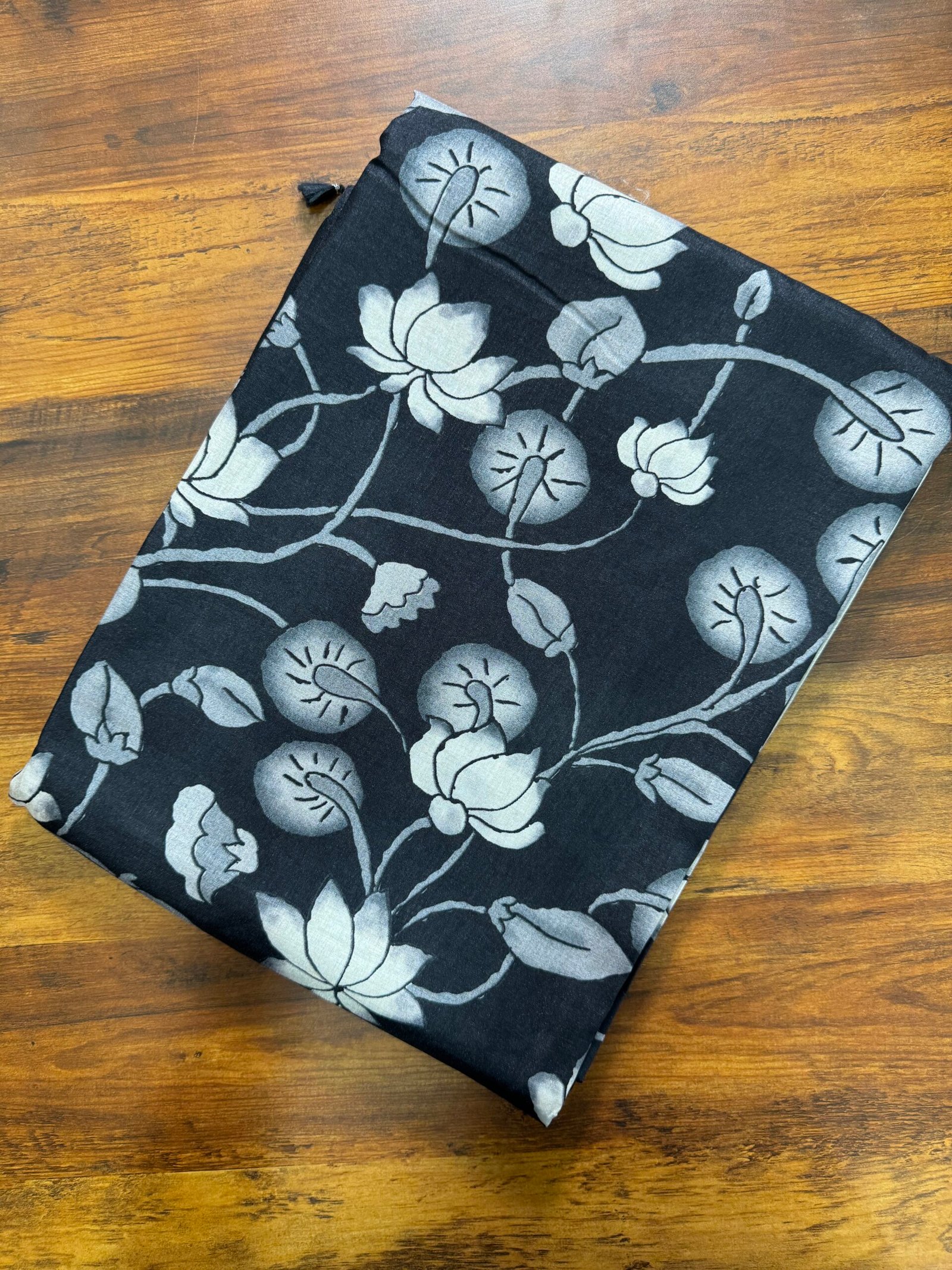 Black current saree1 (Pallu)