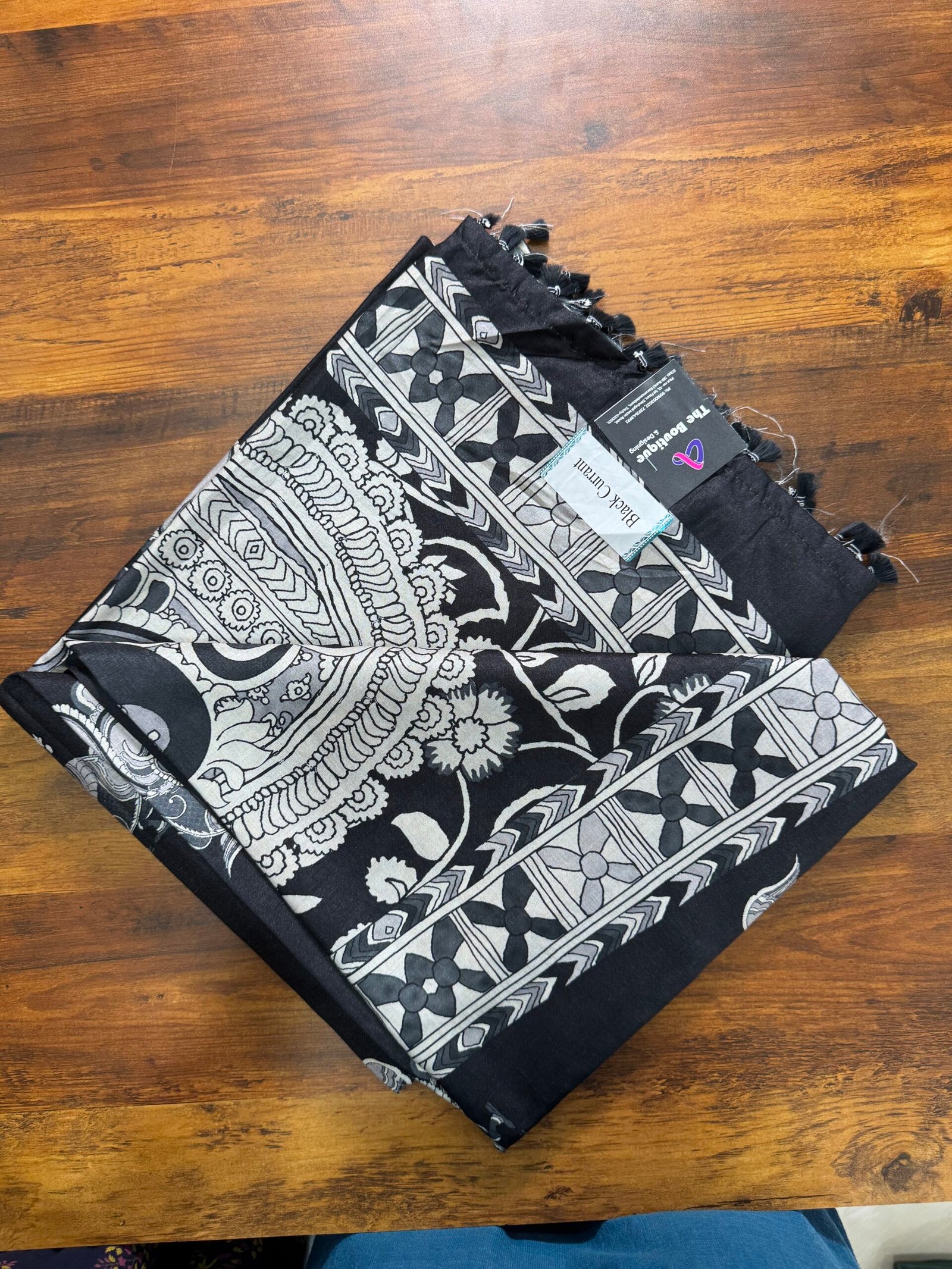 Black current saree_Pallu