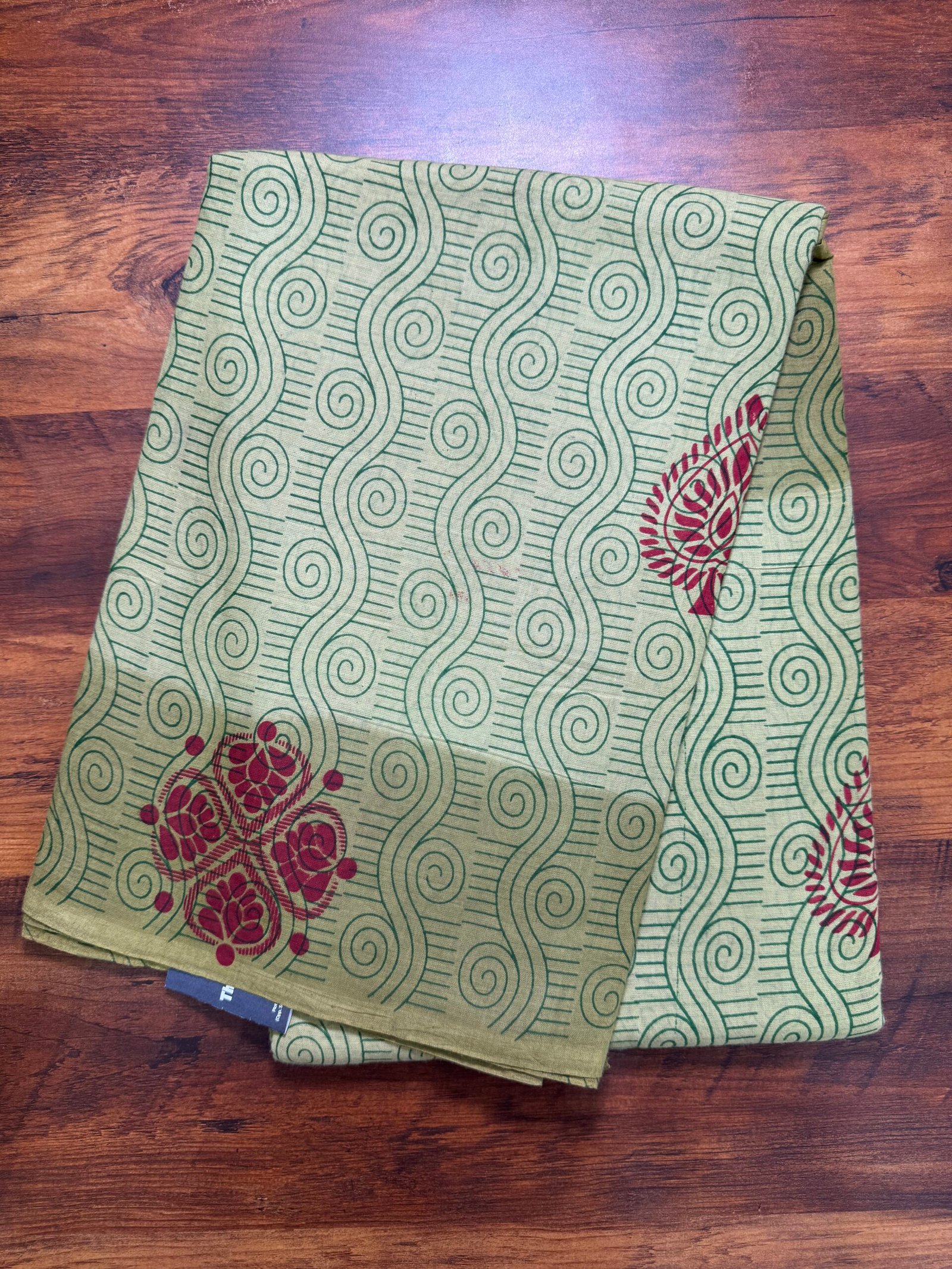 Light And Dark D.C Putta Saree