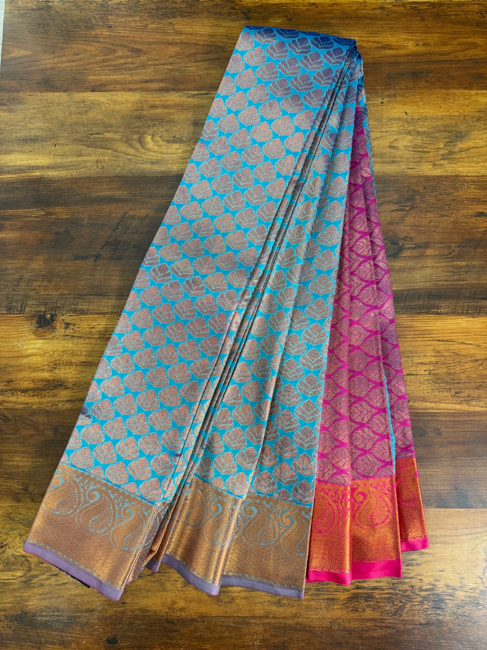 Light Weight Wedding Saree1