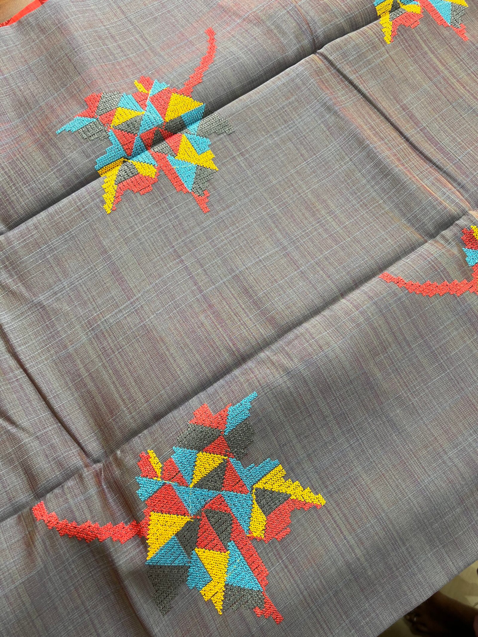 Tanshiks Catalog Saree_Pallu