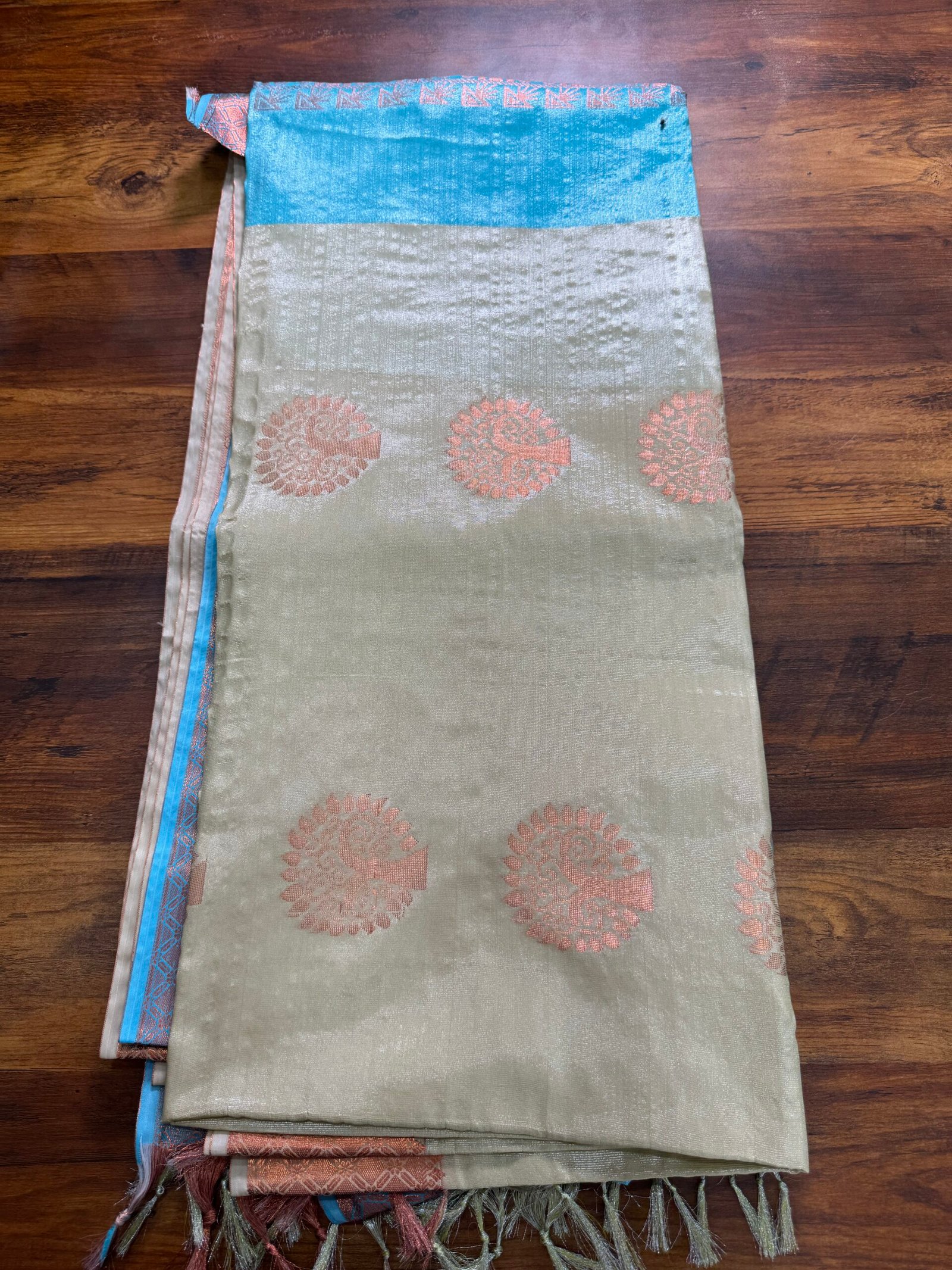 Tissues Butta Saree3