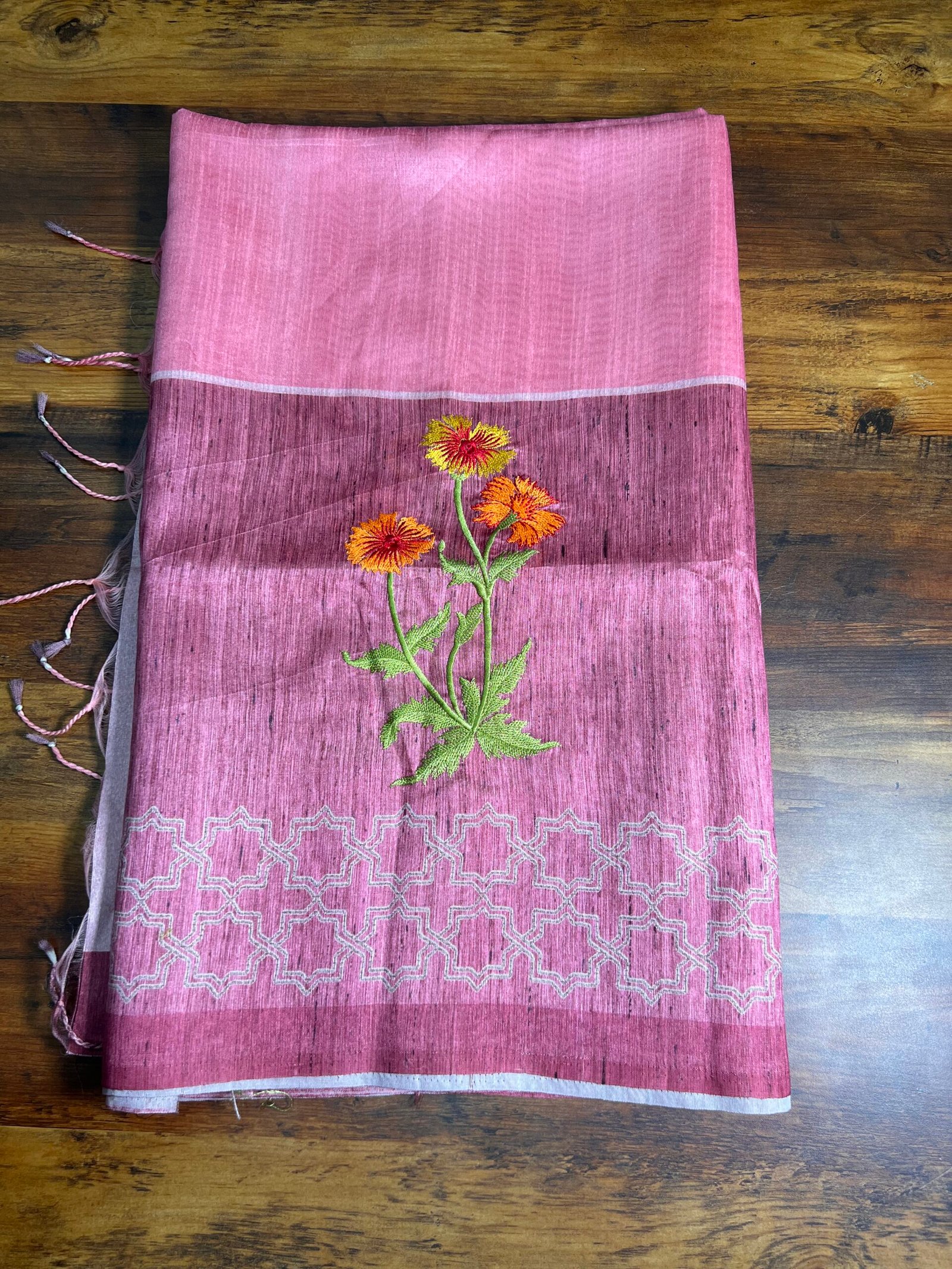 Tusser Floral Emb Sarees3